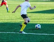 足球赛机器,人频繁摔倒,工程师现场,B体育官网,APP下载,注册领彩金,官方网站,网站入口