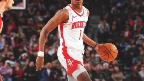 “居勒尔今季双线闪耀，为俱乐部与国家队共进11球。”